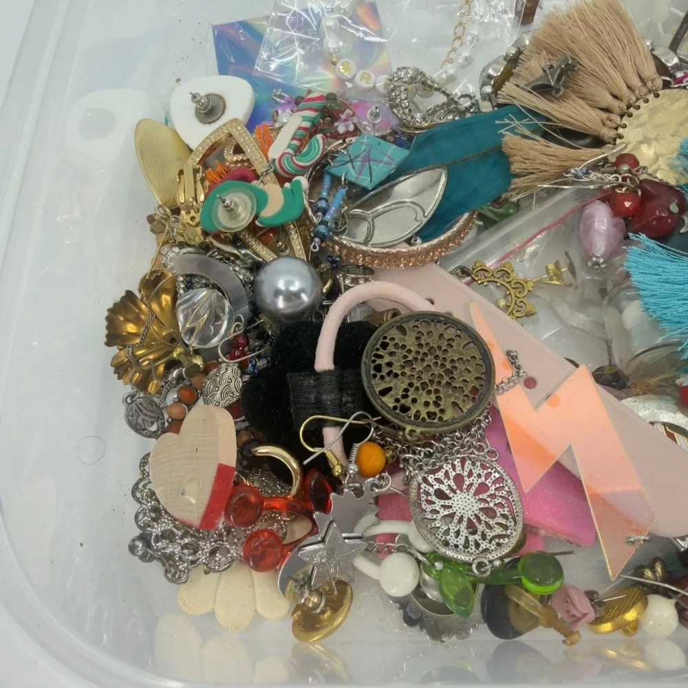 Craft Beading Jewelry Lot Mixed Fashion Accessories DIY Upcycle 2.04 Lbs Project